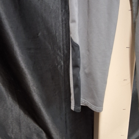 Under Armour Gray Sweatpants - Picture 12 of 13